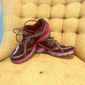 Brooks PureFlow 3’s - Women’s 8.5